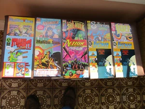 Lotto 10 pezzi vintage #2 fumetti anni 90 She Hulk Batman azione Wonder Man Maibu Sun! - Foto 1 di 6