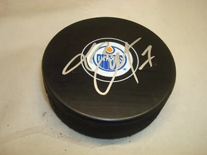 Laurent Brossoit Signed Edmonton Oilers Hockey Puck Autographed 1D - Picture 1 of 2