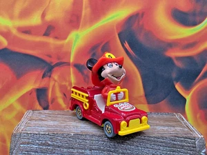 VINTAGE DISNEY MICKEY MOUSE FIRE TRUCK FIREMAN TOMY DIECAST VEHICLE TOY 2.5" - Picture 1 of 8