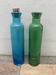 Mini contenitori vintage in vetro VERDE e BLU con sughero marcato PMP - Foto 1 di 3