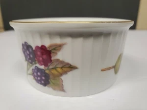 Vintage Royal Worcester Oven To Table Ware Evesham Vale Porcelain Ramican - Picture 1 of 12