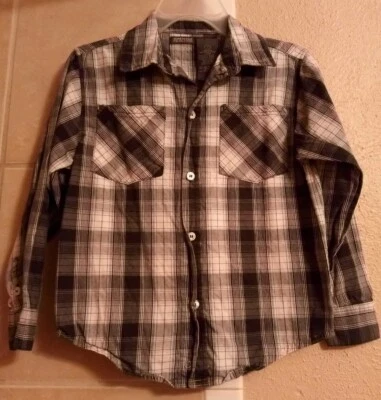 Camisa con botones a cuadros Kenneth Cole REACTION para niños talla 7, blanca y negra Foto 1 de 4