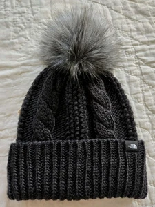 THE NORTH FACE Mädchen Oh Mega Fell Bommel Beanie SCHWARZ One Size Neu mit Etikett - Bild 1 von 4