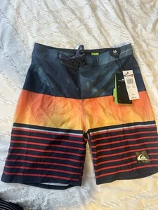 Quiksilver High line Swell Vision Youth Boardshorts Size 26/12 - Picture 1 of 5