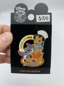 Disney Krankenschwester Lilo Stitch Nurses Day 2005 Pin & Karte selten Geschenk Vintage DLR - Bild 1 von 3