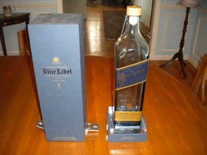 Johnny Walker Blue Label Empty bottle  Pedestal with box  Magnum top-of the line - Picture 1 of 5