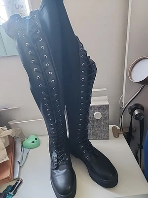 Forever 21 womens Size 7 Over-the-knee Boots - Image 1 of 4