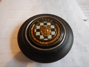 62 63 64 65 66 67 68 69 70 71 72 JAGUAR E-TYPE SERIES 1 2 XKE HORN BUTTON - Picture 1 of 6