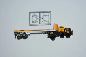 Tractor de transporte ICX escala N con remolque plano para paisaje C52434 - Imagen 1 de 1