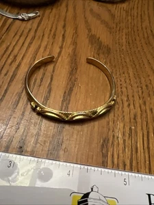 Vintage Kinder Armreif Armband gold mit türkis & rotem Inlay ohne Markierungen B1094 - Bild 1 von 5