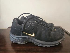 Scarpe Nike VXT Nubuck scamosciate nero/oro metallizzato 313195-071! Taglia 11 - Foto 1 di 7