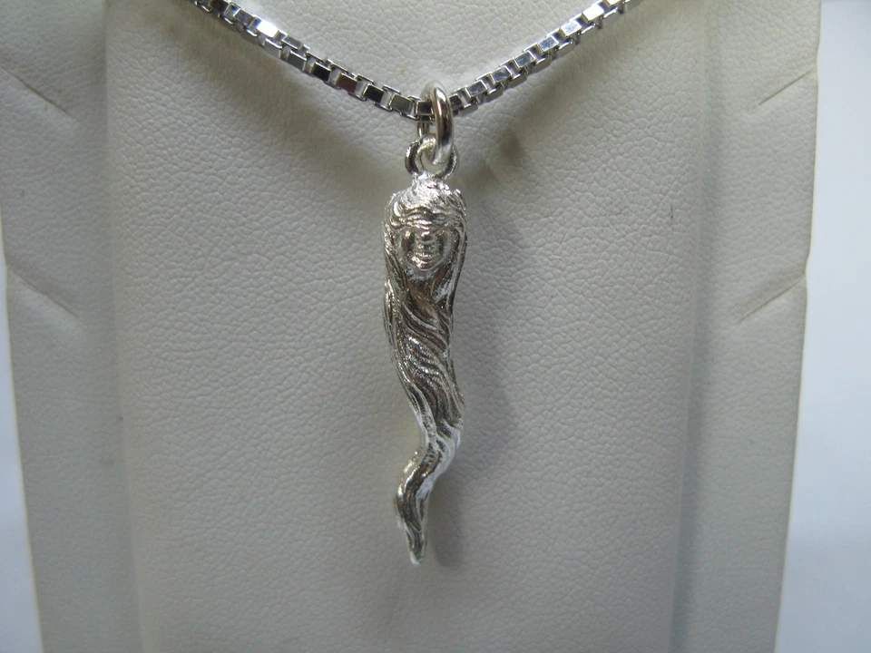 CORNETTO DEA BENDATA 4,,4 CM CON CATENA TUTTO IN ARGENTO 925 MADE IN  NAPOLI - Immagine 1 di 1