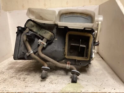 Camioneta Toyota 1989-1995. Caja de carcasa de núcleo de calentador 4Runner  Foto 1 de 4