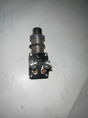 Cole Hersee push-button momentary switch 9238BX - Image 1 of 4