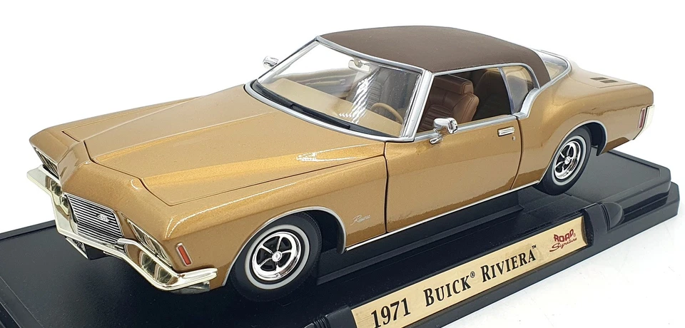 Road Signature 1/18 Scale Diecast 92558 - 1971 Buick Riviera - Gold - Image 1 of 4