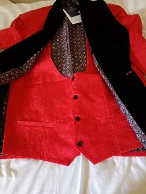 Yffushi Men's Red Tuxedo Jacket with Vest Size Large New with Tags Formal Wear - Image 1 of 4