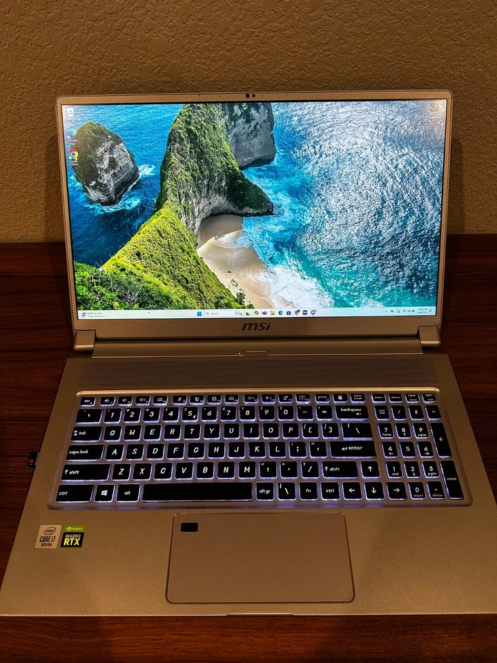 微星笔记本电脑 17.3 i7 第 10 代 银色 状况良好 — 第 1/3 张图片