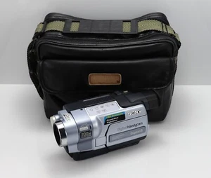 SONY HANDYCAM DCR-TRV245E CAMCORDER DIGITAL 8 TAPE VIDEO CAMERA DIGITAL-8 - Picture 1 of 4