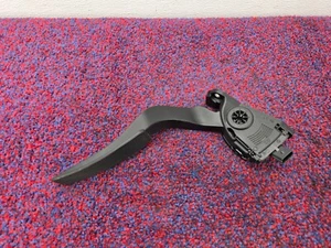 CHRYSLER 300C SRT8 6.1L 07-22 OEM ACCELERATOR THROTTLE SENSOR GAS PEDAL - Picture 1 of 3