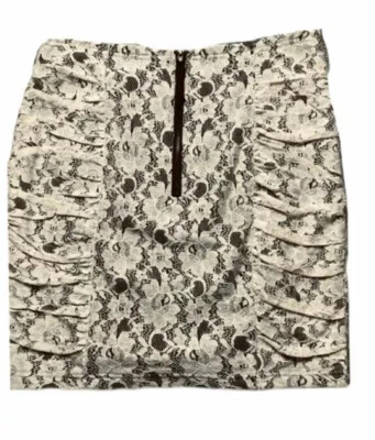 Falda para mujer Forever 21 melocotón negro encaje acanalada elástica talla mediana Foto 1 de 4