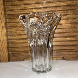Mikasa Crystal Peppermint Clear Swirl Vase 8”  New Unboxed - Picture 1 of 6