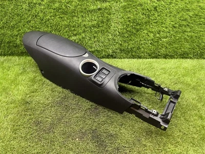 2009-2020 Nissan 370Z центральная консоль подлокотник подстаканник держатель 96911-1EA0A - Изображение 1 из 4