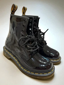 Dr. Martens Boots Women’s 1460 8 Eye Patent Lamper Size 6 Black 11821 Docs F01 - Picture 1 of 10
