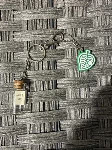 Animal Crossing New Horizon Llavero con Botella Mensaje Licencia Nintendo - Imagen 1 de 1