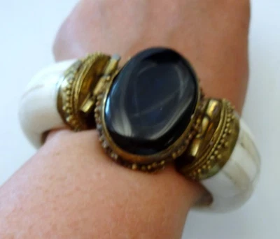 Antq African Morocco Chunky Tribal Artisan Berber Bangle Onix Bras Cuff Bracelet - Image 1 of 4