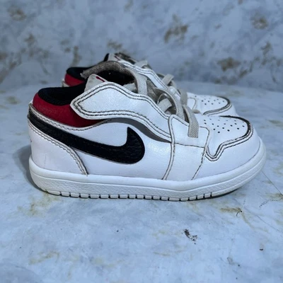 Jordan 1 Low ALT Niño Pequeño Juvenil Talla 7C Zapatos Blanco Negro Rojo Tenis Atléticos Foto 1 de 4