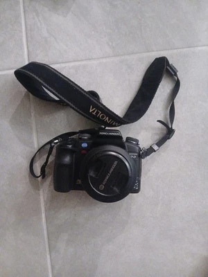 Cámara réflex digital Konica Minolta Maxxum 7D 6,1 MP con lentes de 18-70 mm **LEER** Foto 1 de 4