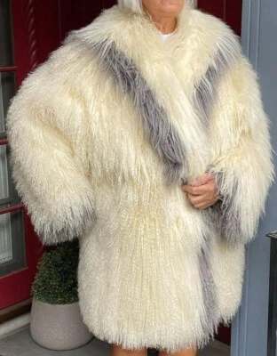 White Tibetan Lamb 3/4 Length Fur Coat Grey Trim c1985 - Neiman Marcus label - Image 1 of 3