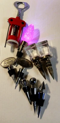 Lote de 8 tapones para botellas de vino acrílico metal plástico mezclado con abridor de vino Foto 1 de 4