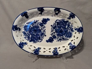 2000s Unbranded Reticulated Edge Wall Plate, Blue and White Floral - PRE-OWNED - Picture 1 of 15