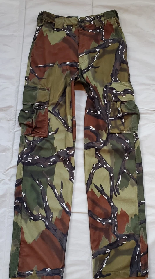 PREDATOR CAMO Hunting CAMO Cargo Polyester Pants SZ 28x32 - Image 1 of 4