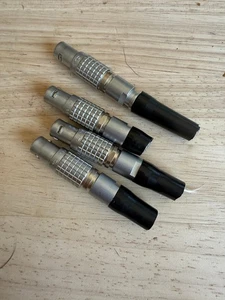 LEMO FGG.1B.305.CLAD72 5 pin connector - Picture 1 of 3