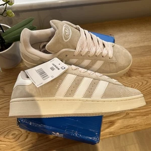 Adidas Campus 00s Originals Women’s Trainers Size UK 8 Beige & White HP2924 - Picture 1 of 11