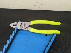 #bj876 Snap On Tools NEW 47ACF Hi-Viz Yellow - Combo Slip Joint Pliers - Picture 1 of 17
