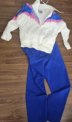 Gitano Vintage Nylon Traje Chaqueta Pantalones Cortavientos Blanco Rosa Púrpura Talla M Foto 1 de 4