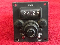 AIRCRAFT DME CONTROL HEAD 