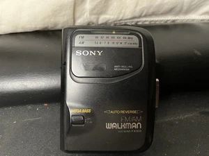 Vintage Sony Walkman WM-FX123 tragbares Radio Kassetten Abspielgerät AM/FM - Bild 1 von 8