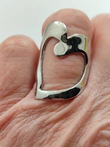 Anello Donna A Cuore In Acciaio, Rigido Misura. 18 - Foto 1 di 4