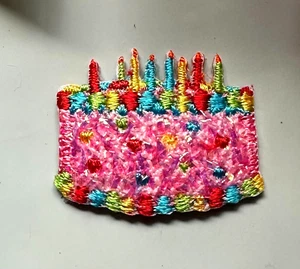 "Mini rosa Konfetti schimmernder Geburtstagskuchen mit Kerzen 1-1/2"" x 1-1/4" - Bild 1 von 1