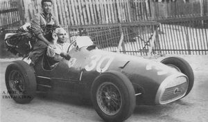 Ferrari 500 F1 & Piero Taruffi - winner 1952 Formula 1 Swiss Grand Prix - F1 - - Picture 1 of 1