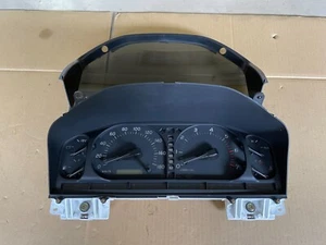 Toyota Land Cruiser 100/LEXUS LX470 Speedometer RHD (111535Km/ Cover Broken) - Picture 1 of 24