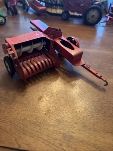 Tru Scale Hay Baler Vintage 50s/60s Farm Toy 1/16 Pressed Steel - Picture 1 of 7