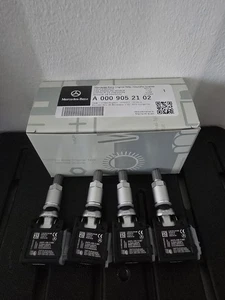 4x Genuine Mercedes-Benz Tyre Pressure Monitor Sensor A0009052102 W213 E Class - Picture 1 of 2