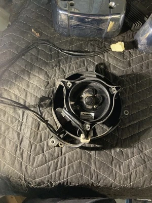 2004-2009 HONDA SHADOW AERO 750 OEM ENGINE RADIATOR COOLING FAN - Image 1 of 4