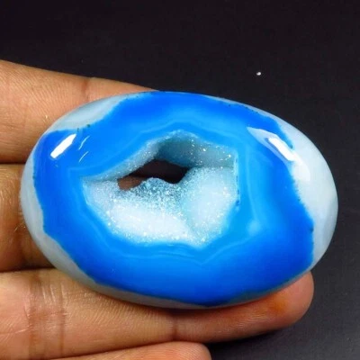 Cabinas de geoda de ágata de ónix azul 49x33 mm gemas ovaladas druzy de ónix natural 107 quilates OND-1623 Foto 1 de 4