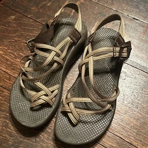 Chaco klassische Zehenschlaufe Riemchen Wandern Sport Sandalen Größe W 9 braun Vibram sehr guter Zustand - Bild 1 von 6